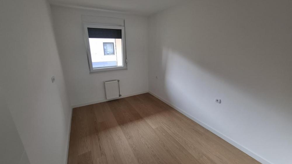 Slika 4 - NOV Trosoban stan 58m Detelinara