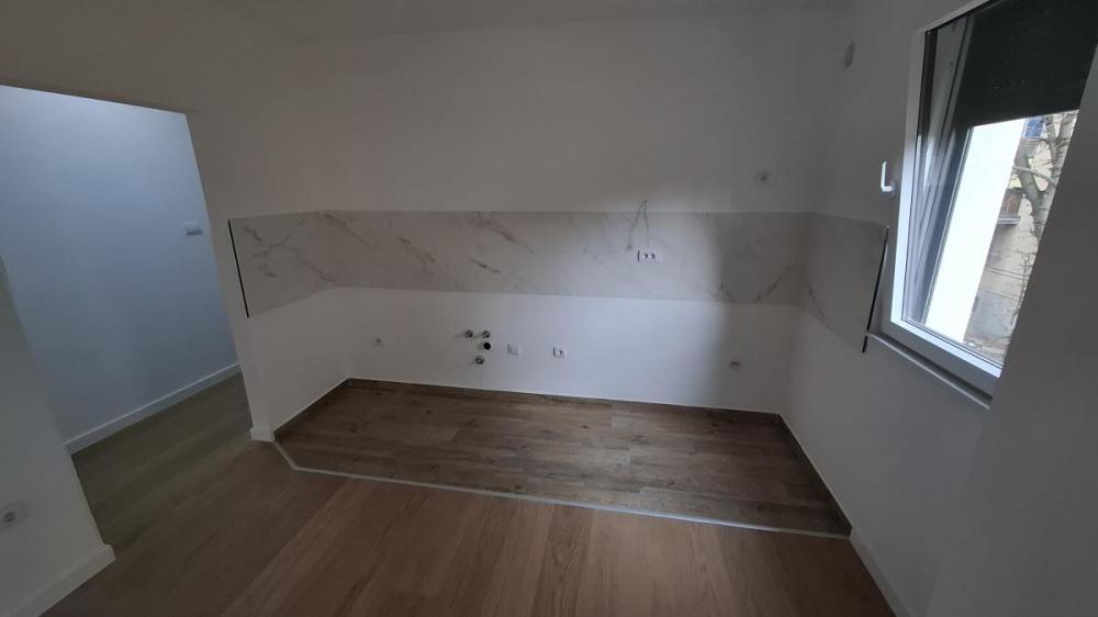 Slika 2 - NOV Trosoban stan 58m Detelinara