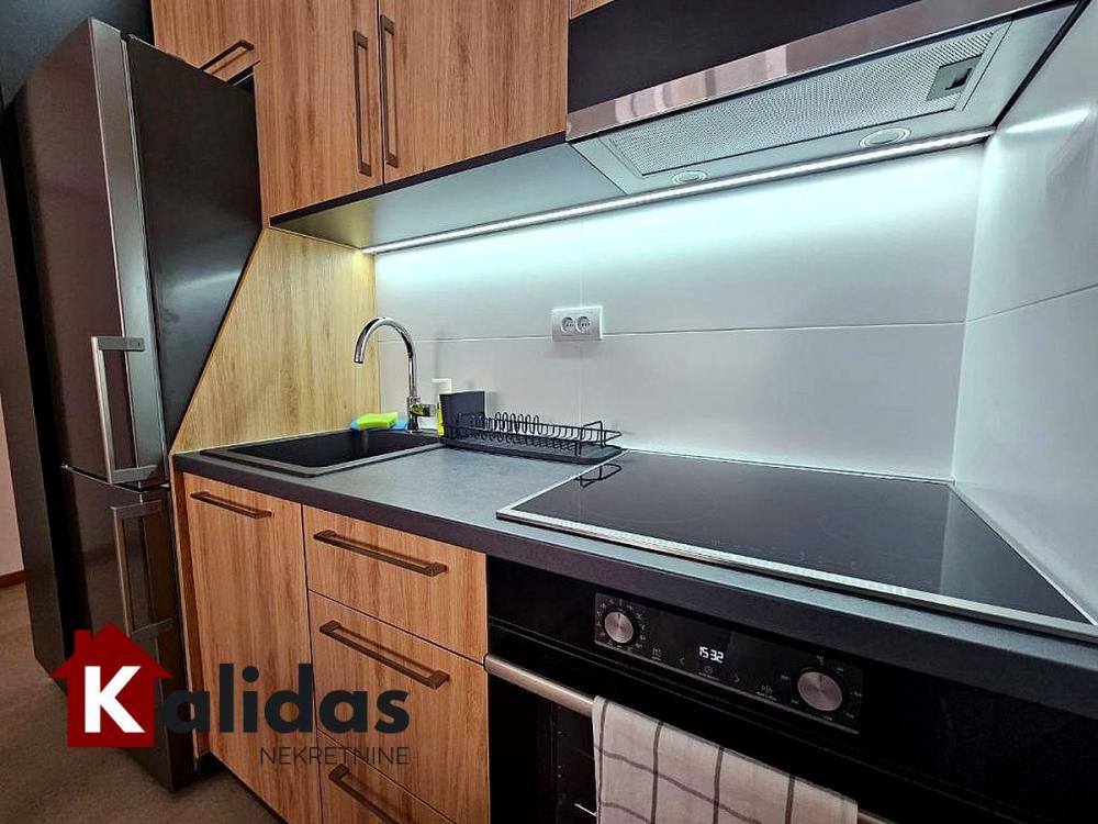 Slika 6 - Stan,NOVI SAD,CENTAR,kv: 37, € 129580, ID: 1008261