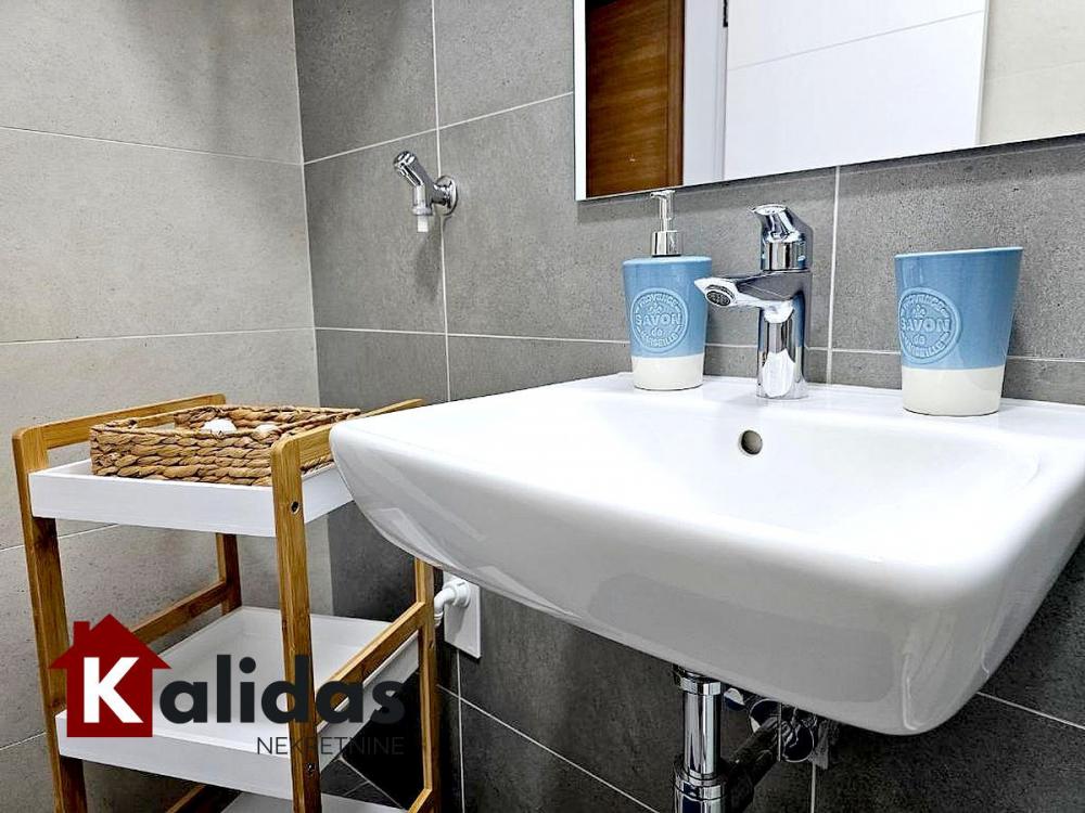 Slika 9 - Stan,NOVI SAD,CENTAR,kv: 37, € 129580, ID: 1008261