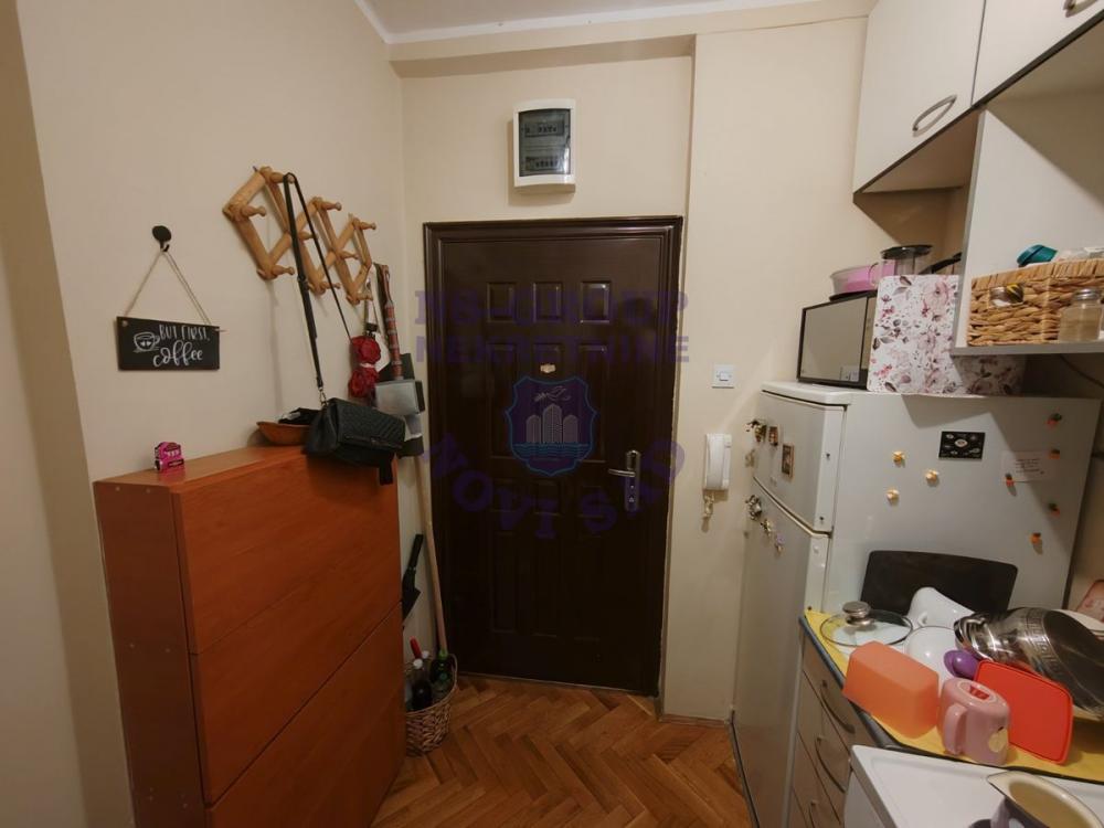 Slika 3 - Garsonjera na Novoj Detelinari 