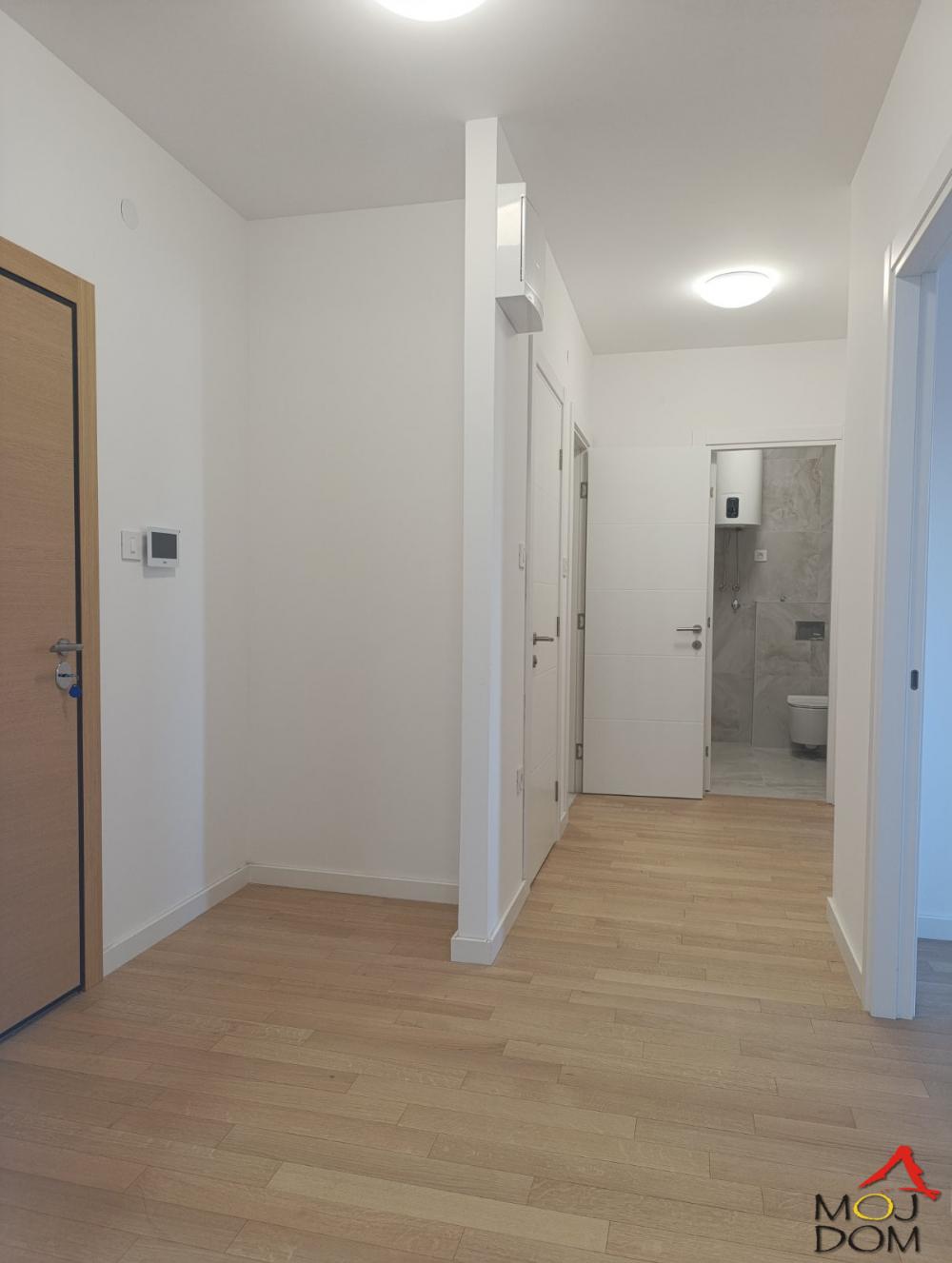 Slika 3 - Stan,NOVI SAD,SALAJKA,kv: 66, € 206000, ID: 1031293