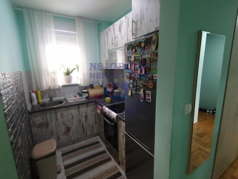 Slika 4 - Dvoiposoban, 55m2, Telep Novi Sad, sa terasom, ima lift