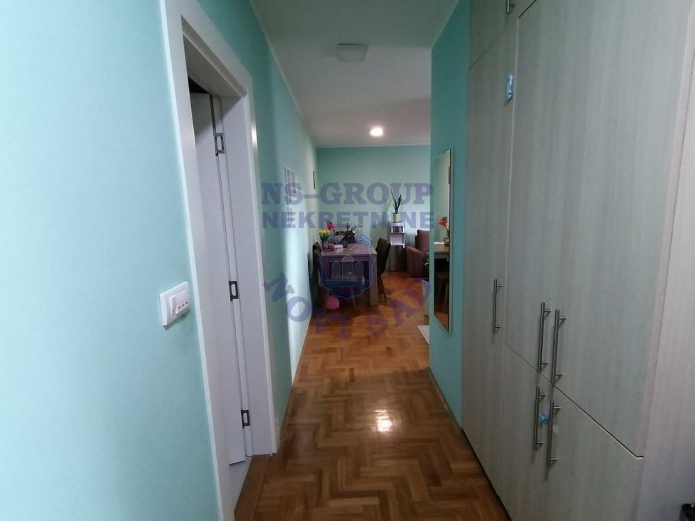 Slika 11 - Dvoiposoban, 55m2, Telep Novi Sad, sa terasom, ima lift