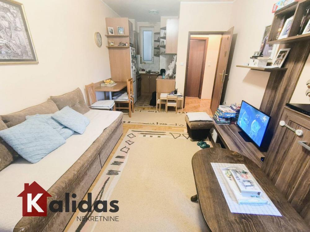 Slika 3 - Stan,NOVI SAD,NOVA DETELINARA,kv: 36, € 108150, ID: 1008257