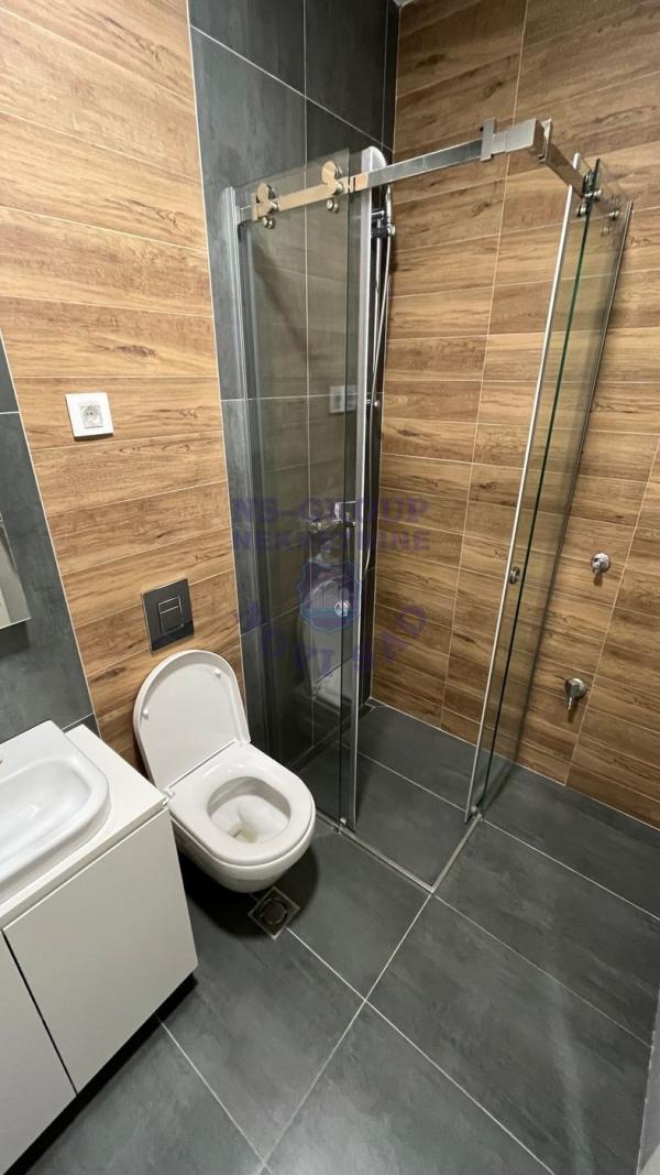 Slika 5 - Dvosoban, 49m2, Novi Sad centar Novi Sad, sa terasom, ima lift