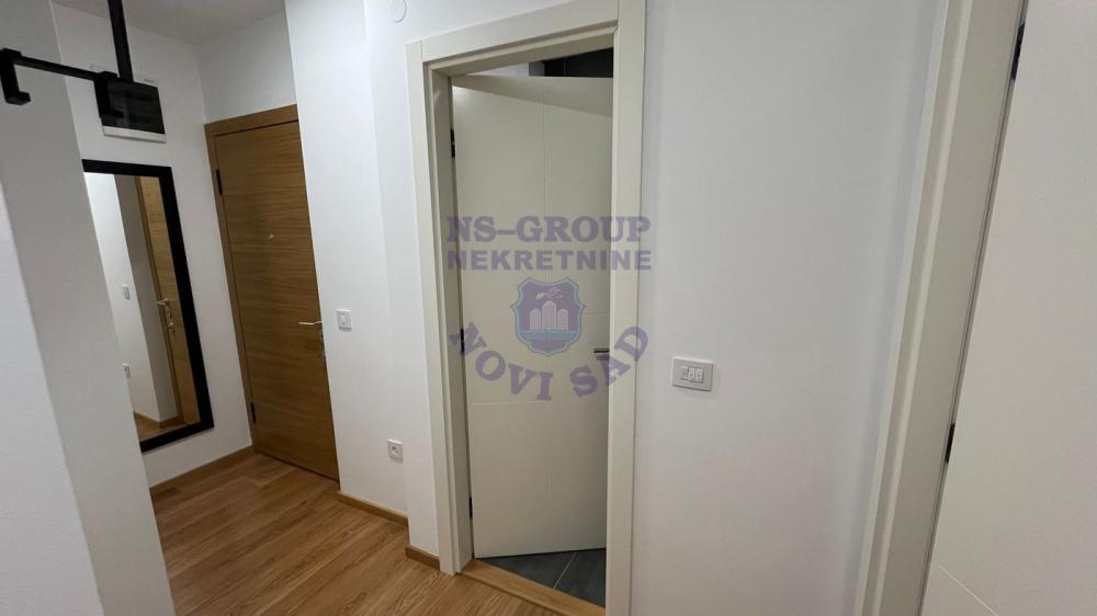 Slika 2 - Dvosoban, 49m2, Novi Sad centar Novi Sad, sa terasom, ima lift