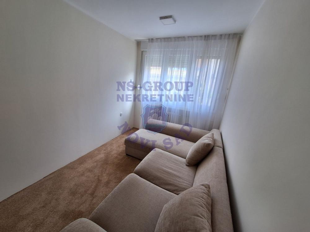 Slika 2 - Trosoban, 54m2, Novi Sad centar Novi Sad