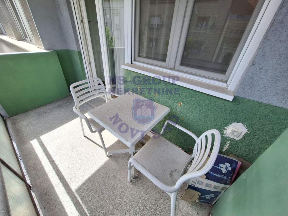 Slika 10 - Trosoban, 54m2, Novi Sad centar Novi Sad