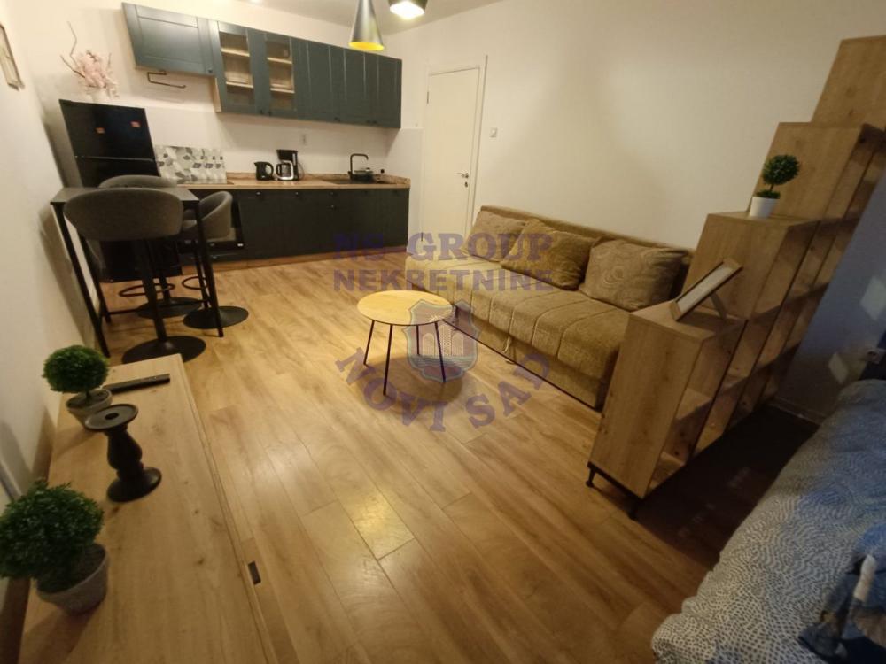 Slika 2 - Prodaja stana, 29m2, Bulevar oslobođenja Novi Sad, ima lift