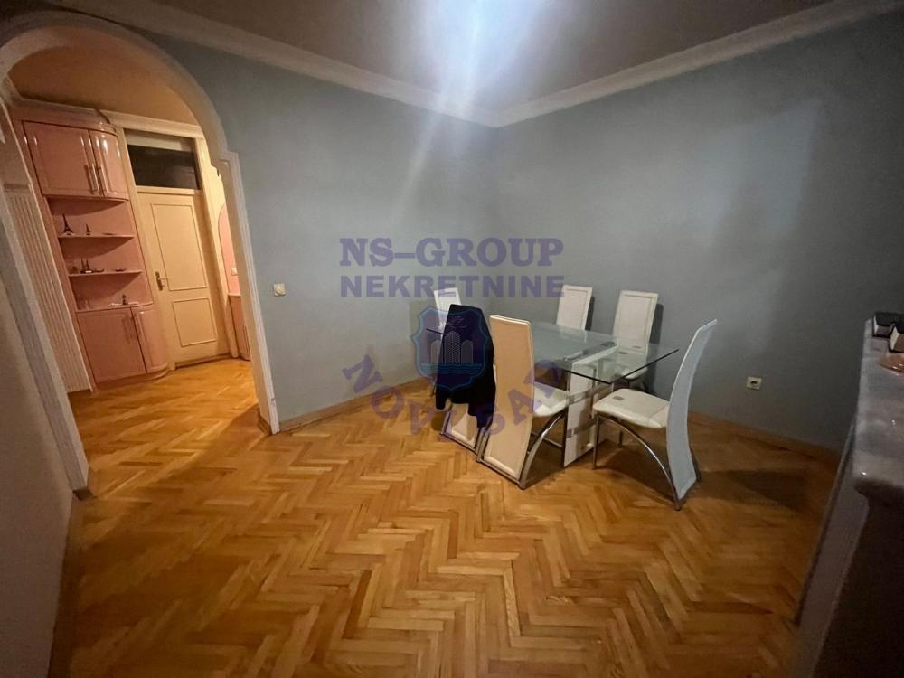 Slika 1 - ODLICAN TROSOBAN STAN NA GRBAVICI 