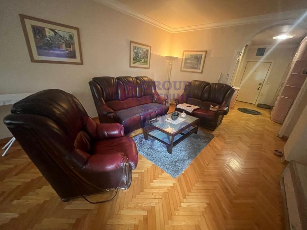 Glavna slika -ODLICAN TROSOBAN STAN NA GRBAVICI 