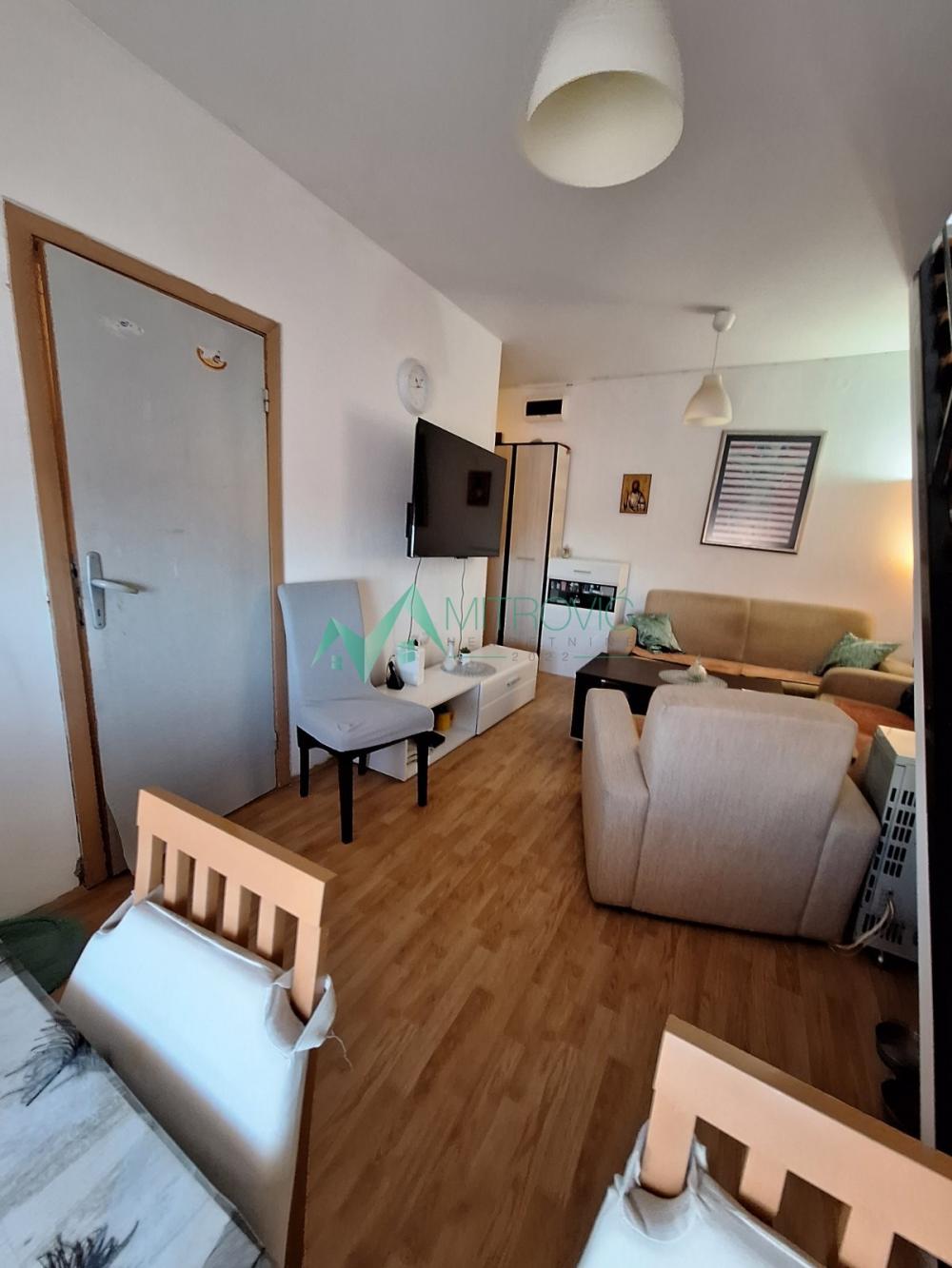 Slika 3 - NOVI SAD, BULEVAR PATRIJARHA PAVLA  57m2 