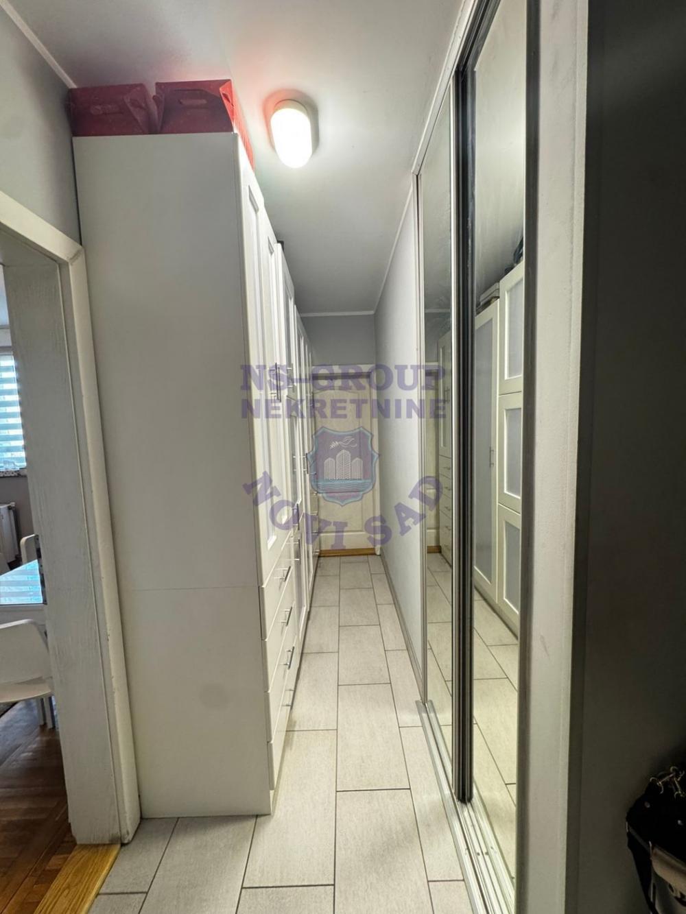 Slika 1 - Prodaja stana, 46m2, Grbavica Novi Sad, sa terasom, ima lift