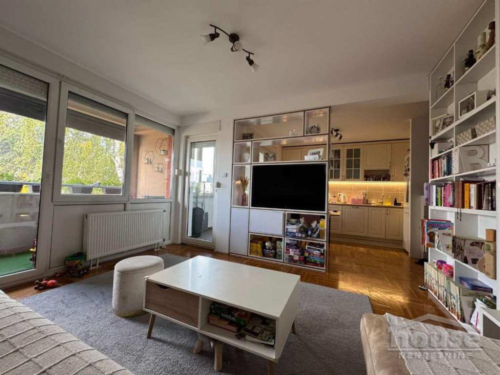 Slika 1 - Stan,NOVI SAD,GRBAVICA,kv: 84.00, € 194670, ID: 1064679