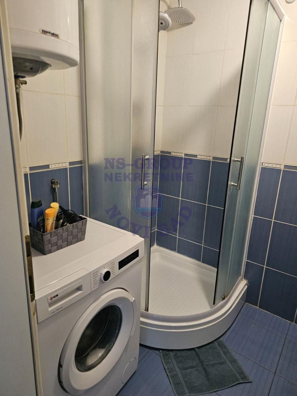 Slika 4 - Prodaja stana, 51m2, Bulevar patrijarha Pavla (Somborski bulevar) Novi Sad, sa terasom, ima lift