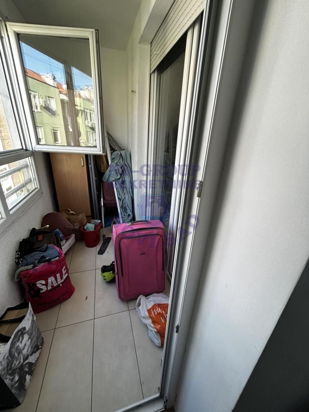 Slika 8 - Troiposoban stan na Bulevaru Oslobođenja