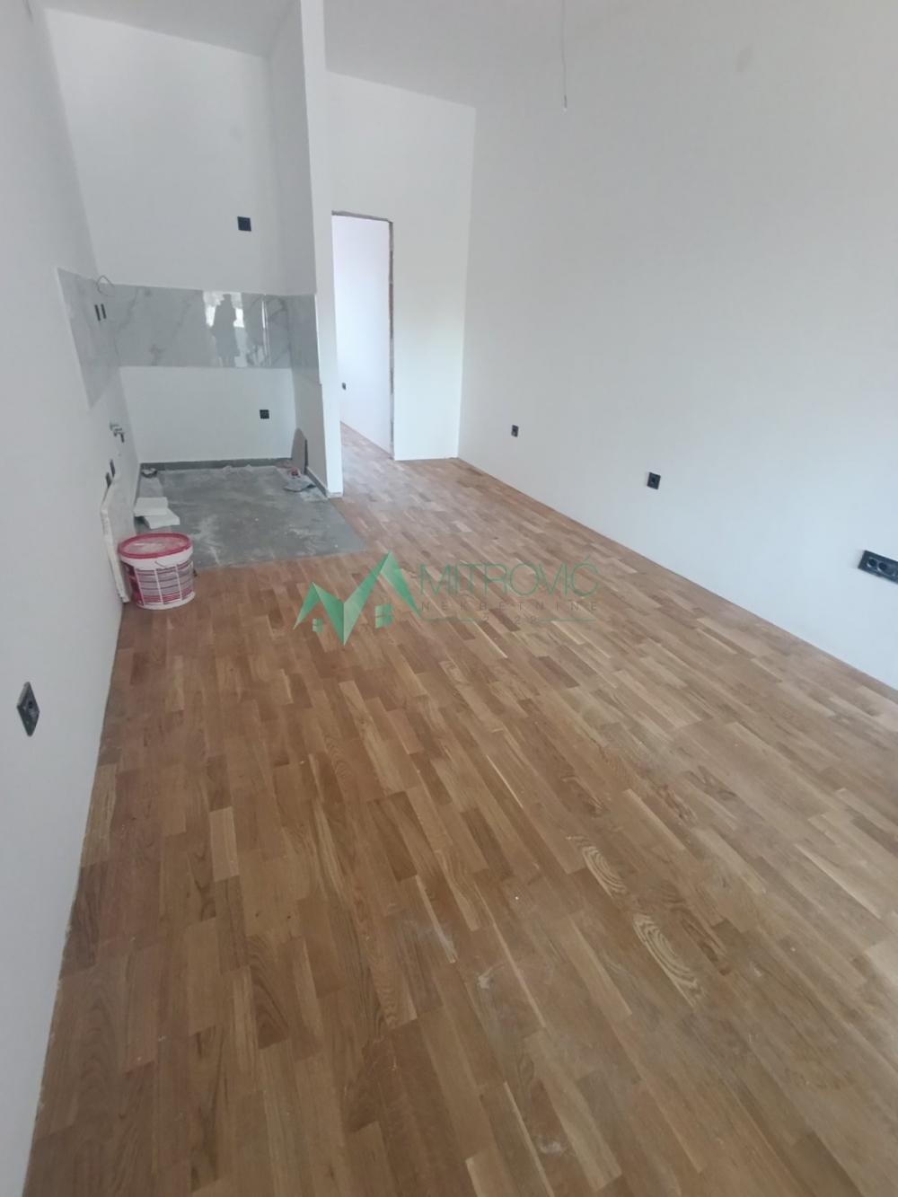 Slika 3 - Dvosoban stan pred useljenje na Telepu 