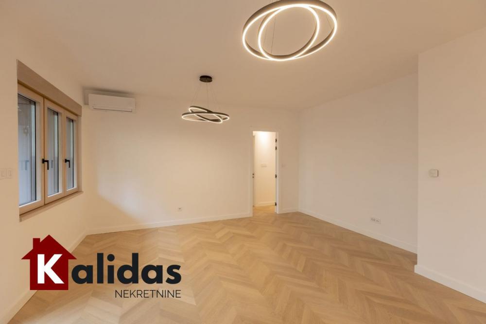 Slika 4 - Stan,NOVI SAD,CENTAR,kv: 114, € 540000, ID: 1008233