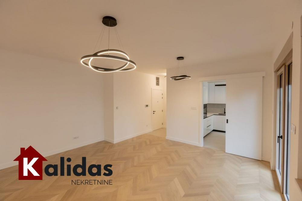 Slika 3 - Stan,NOVI SAD,CENTAR,kv: 114, € 540000, ID: 1008233