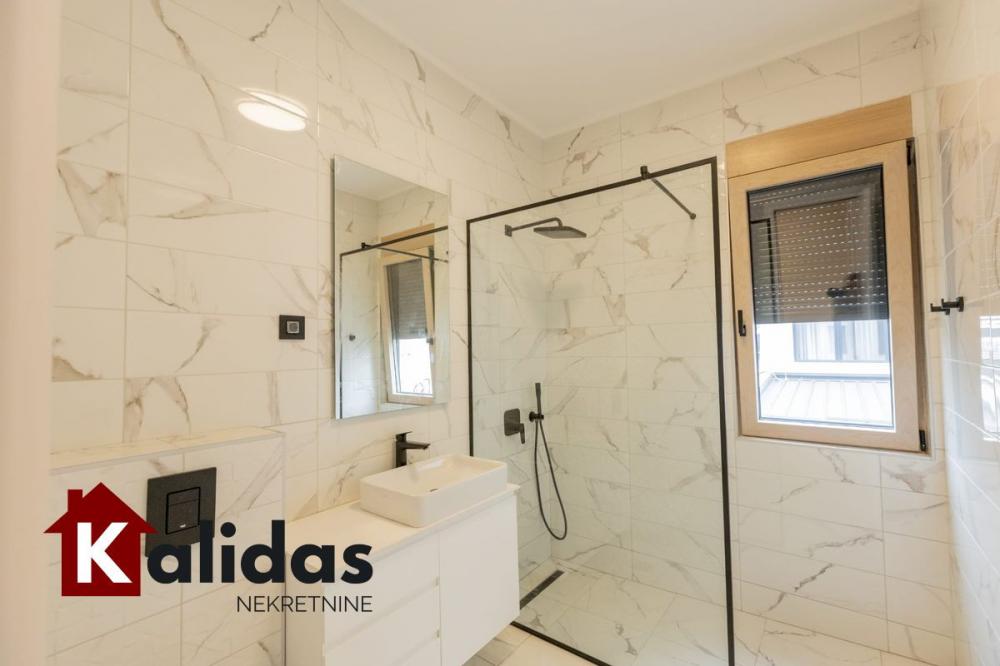 Slika 11 - Stan,NOVI SAD,CENTAR,kv: 114, € 540000, ID: 1008233