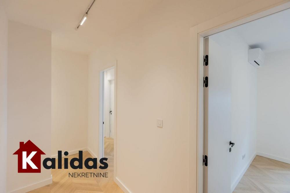 Slika 6 - Stan,NOVI SAD,CENTAR,kv: 114, € 540000, ID: 1008233