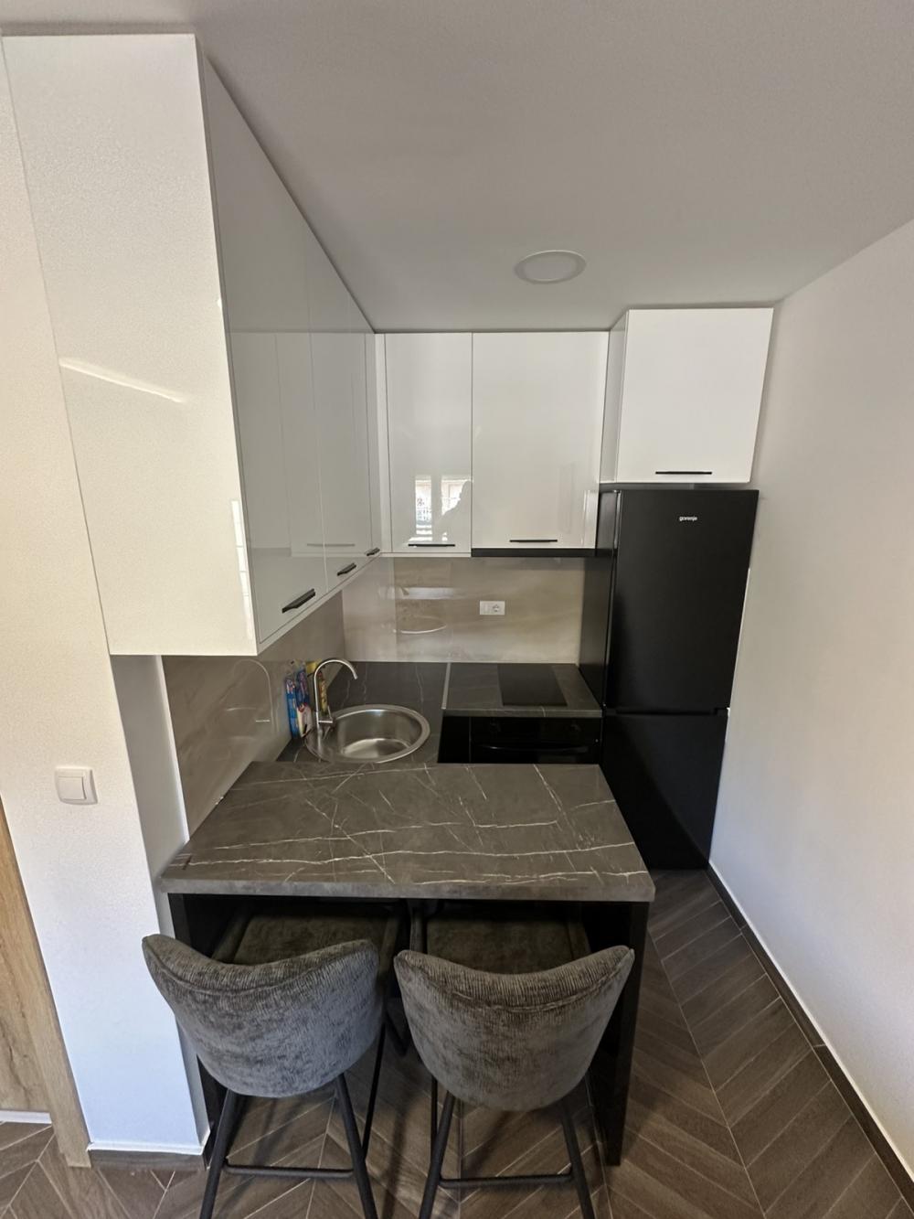 Slika 4 - Prodajem nov uknjizen stan na Novoj Detelinari