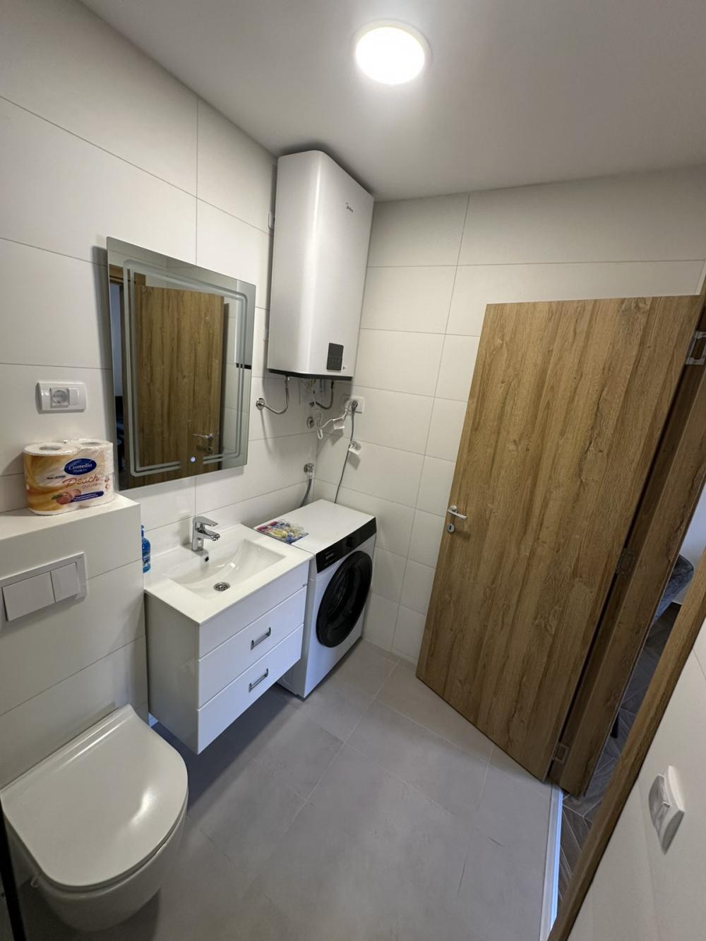 Slika 6 - Prodajem nov uknjizen stan na Novoj Detelinari