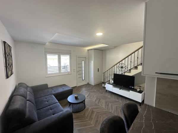 Glavna slika -Prodajem nov uknjizen stan na Novoj Detelinari