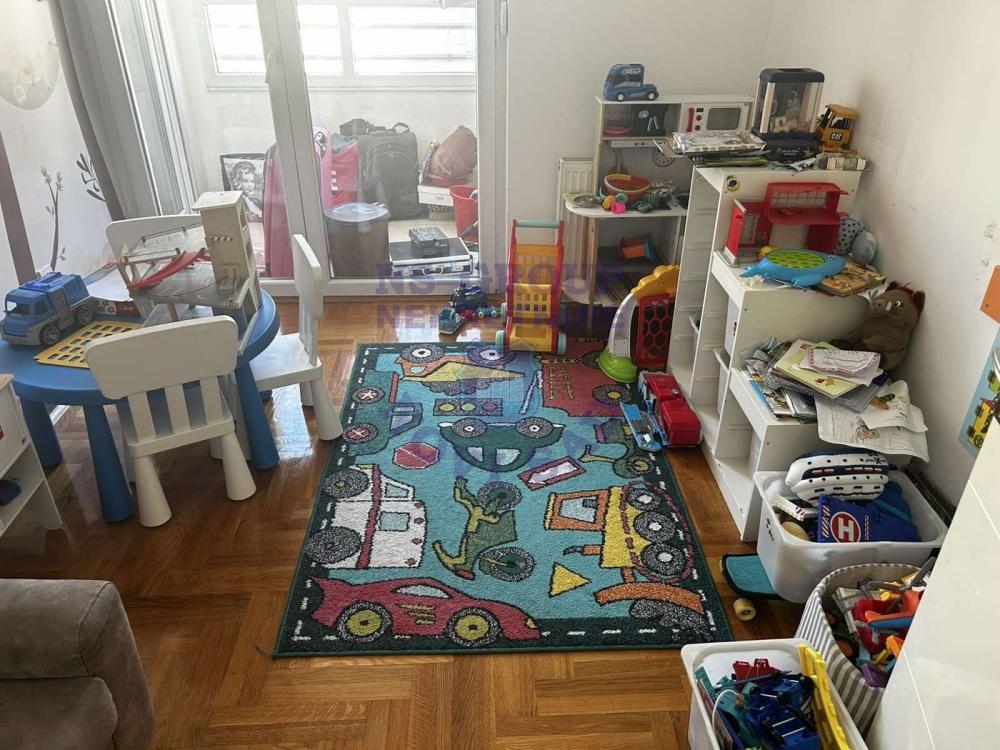 Slika 7 - Prelep troiposoban stan na Bulevaru!