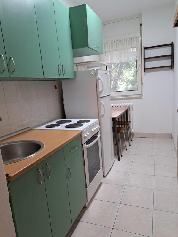 Slika 2 - Stan,NOVI SAD,SAVINA,kv: 42, € 103000, ID: 1019270