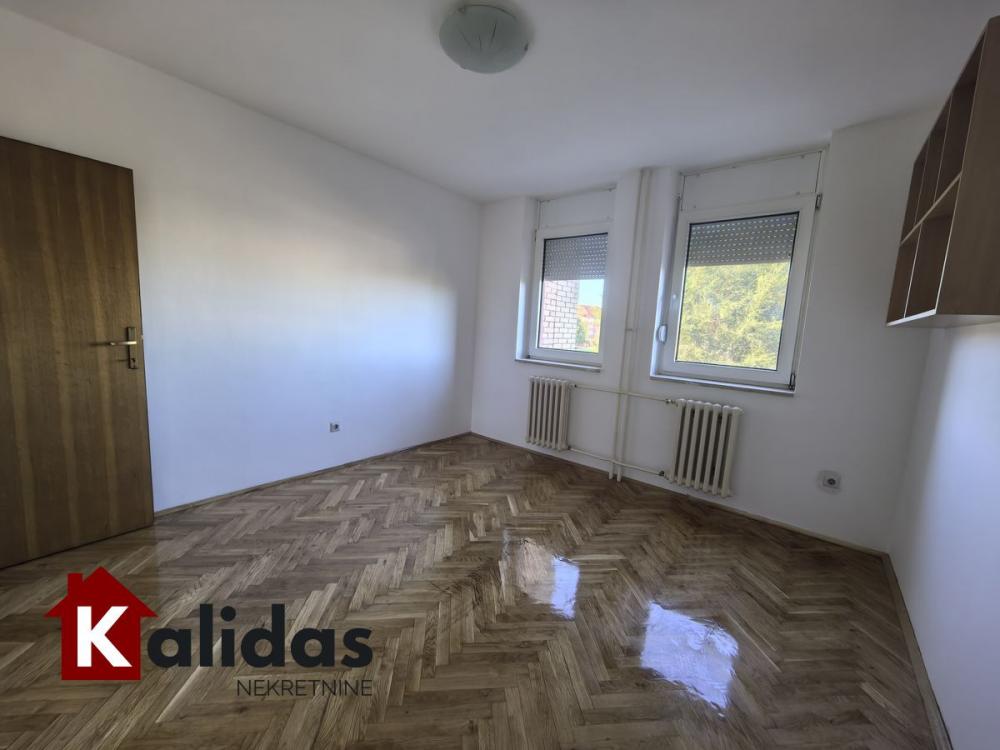 Slika 4 - Stan,NOVI SAD,SAVINA,kv: 62, € 149350, ID: 1008253