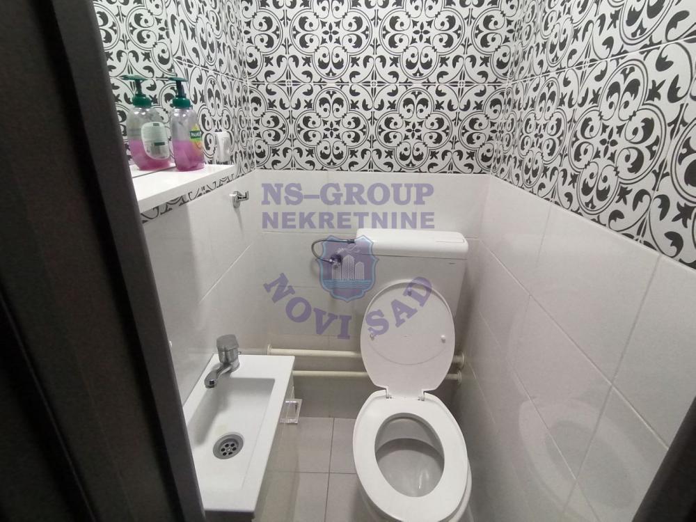 Slika 5 - Renoviran jednosoban u Centru!