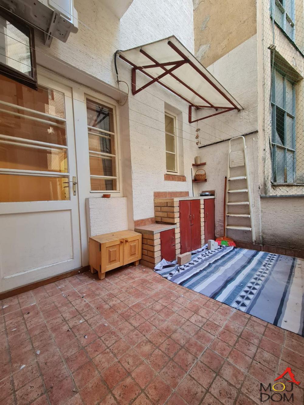 Slika 4 - Stan,NOVI SAD,KEJ,kv: 66, € 201000, ID: 1031296