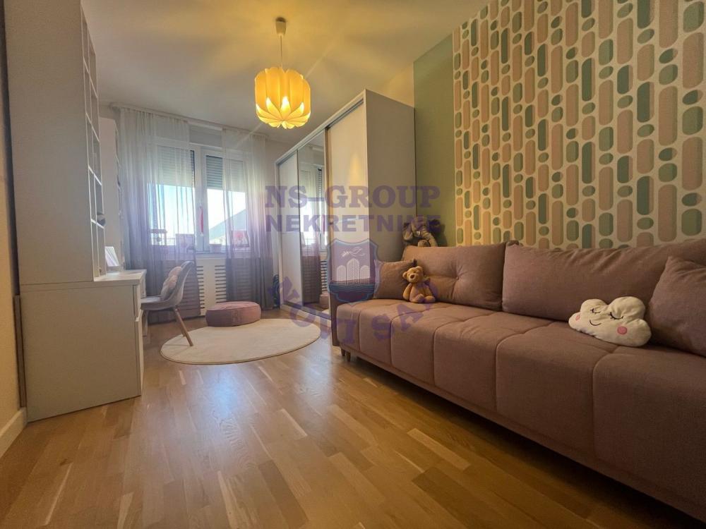 Slika 6 - Odlican cetvorosoban stan na Novoj Detelinari!