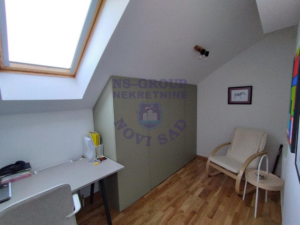 Slika 7 - Trosoban, 70m2, Grbavica Novi Sad, sa terasom, ima lift