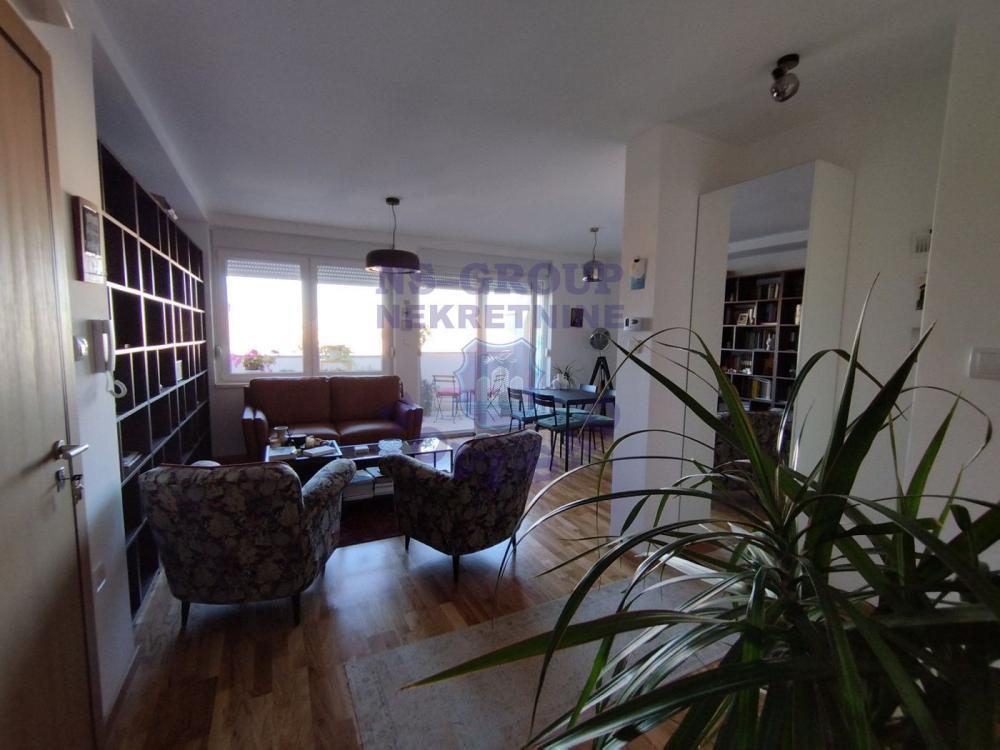 Glavna slika -Trosoban, 70m2, Grbavica Novi Sad, sa terasom, ima lift