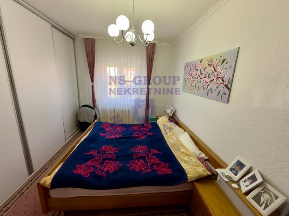 Slika 1 - Četvorosoban, 88m2, Veternik Novi Sad, sa terasom