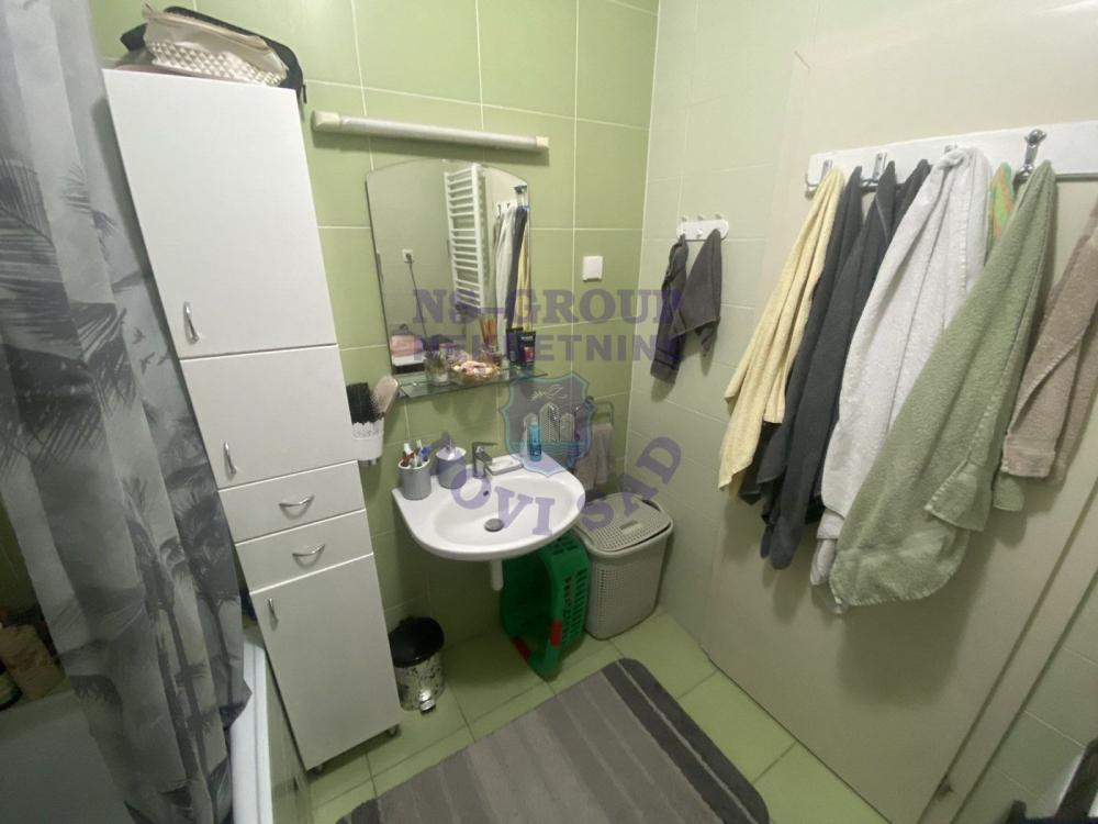 Slika 6 - Trosoban, 98m2, Jugovićevo Novi Sad, sa terasom, ima lift