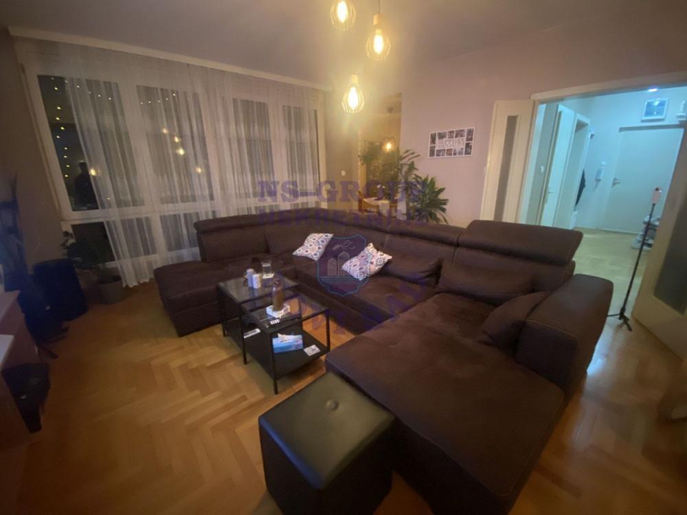 Glavna slika -Trosoban, 98m2, Jugovićevo Novi Sad, sa terasom, ima lift