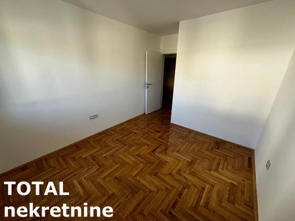 Slika 4 - Stan,NOVI SAD,TELEP,kv: 55.00, € 126500, ID: 1099278