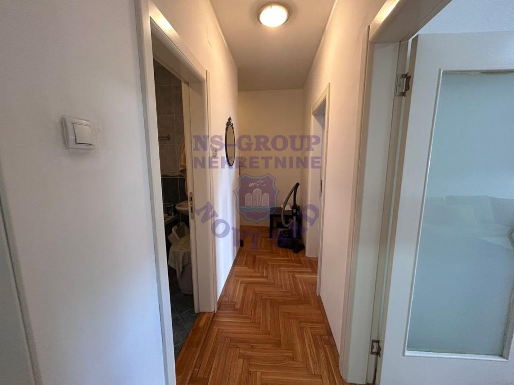 Slika 4 - Dvosoban, 44m2, Socijalno Novi Sad, sa terasom