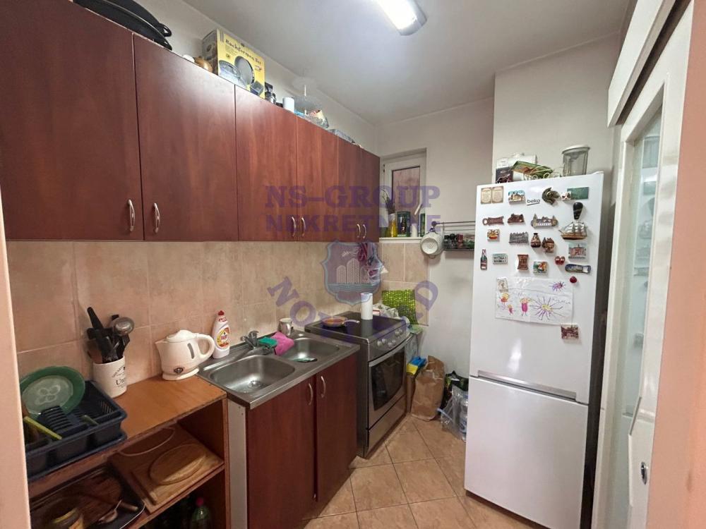 Slika 2 - Dvosoban, 44m2, Socijalno Novi Sad, sa terasom