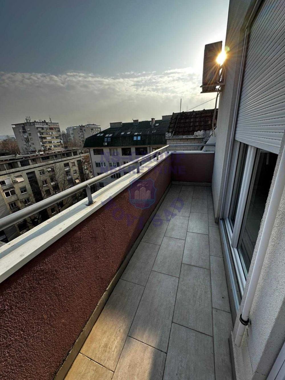 Slika 8 - 557995-EXTRA dvoiposoban moderan stan u nivoima.