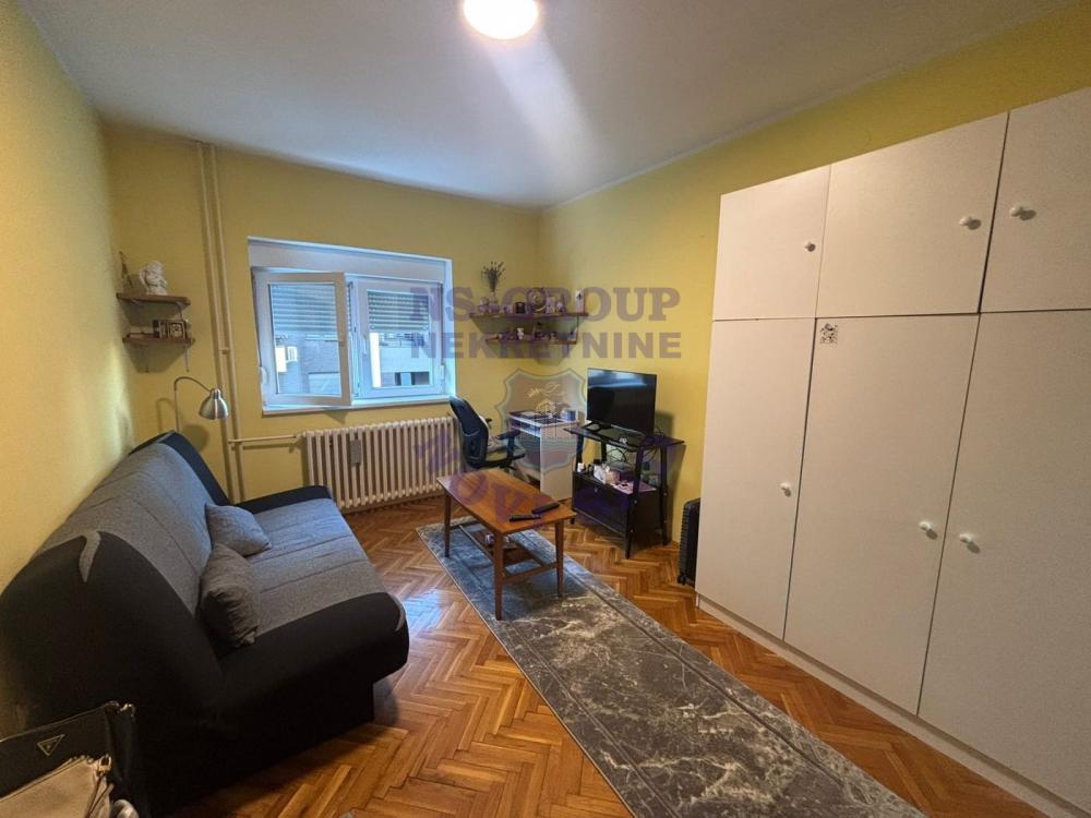 Slika 1 - 557943-Prodaje se odličan jednosoban stan na Socijalnom