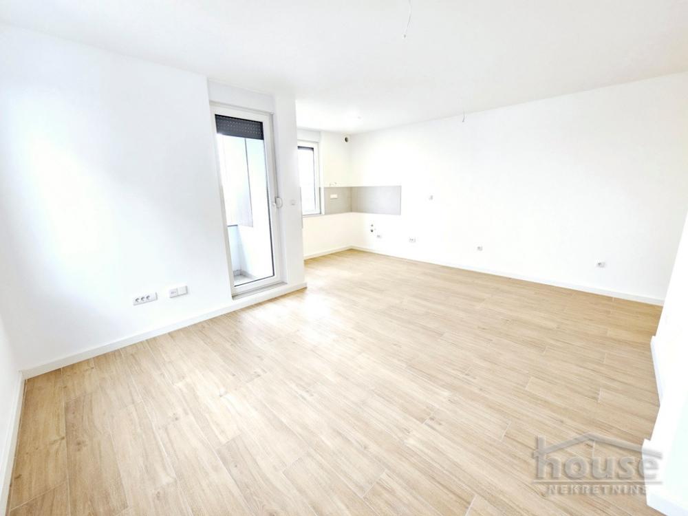 Slika 2 - Stan,PETROVARADIN,KARAGACA,kv: 72.00, € 158200, ID: 1064414