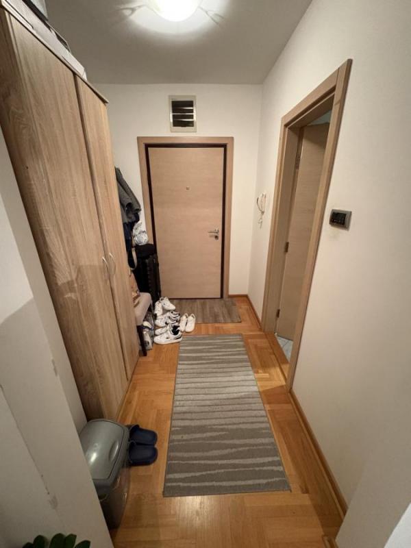 Slika 7 - Jednoiposoban stan na Adamovićevom naselju