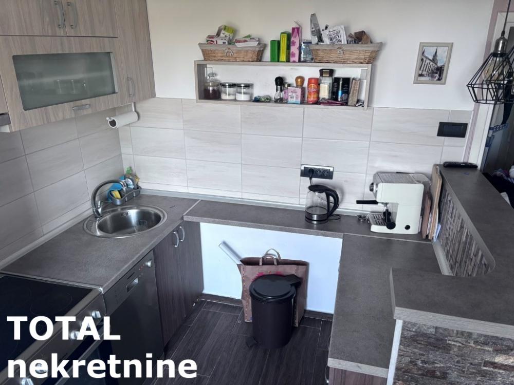 Slika 3 - Stan,NOVI SAD,ZELEZNICKA STANICA,kv: 46.00, € 120000, ID: 1101546