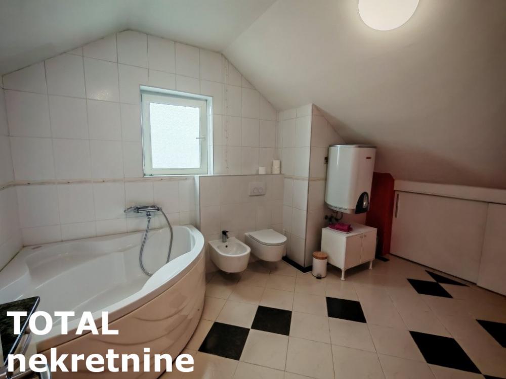 Slika 8 - Stan,NOVI SAD,PODBARA,kv: 129.00, € 285000, ID: 1101363