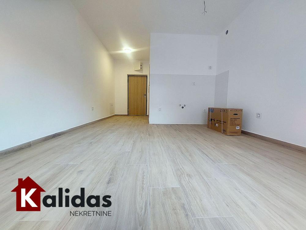Slika 5 - Stan,NOVI SAD,CENTAR,kv: 24, € 103000, ID: 1008277